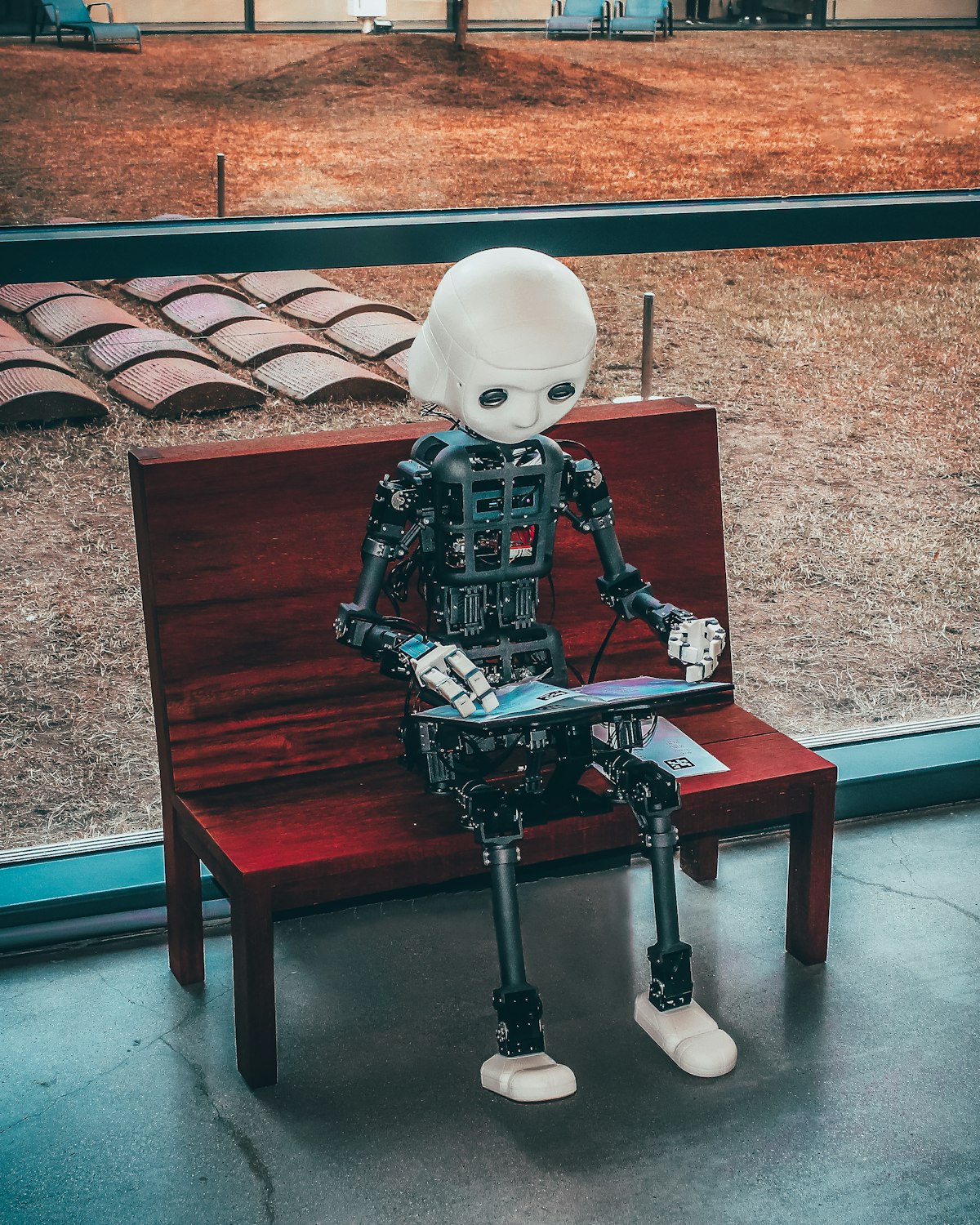 Human and AI collaboration creative work